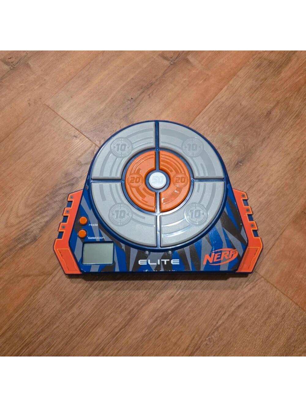 Nerf Elite Digital Light-Up Target Electronic Dart Board.